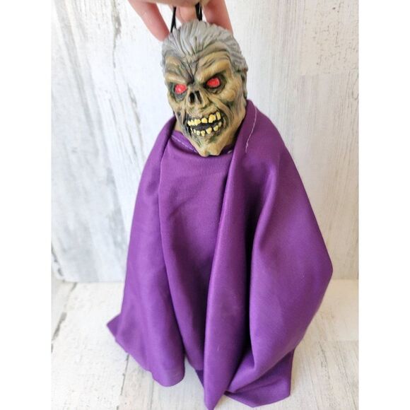 Vintage paper magic purple cape zombie mini hanging Goblin Halloween prop - Picture 4 of 9